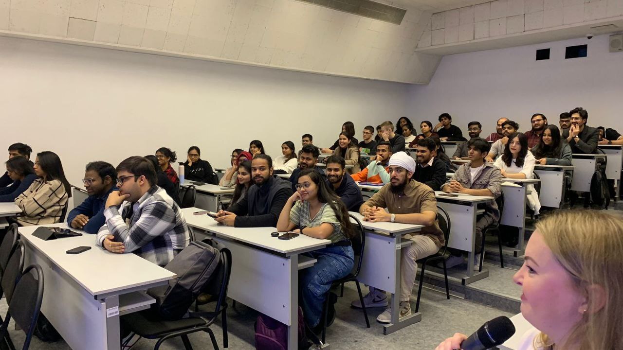 Meeting of Raimed Group General Director Rajeev Kumar with RUDN University students — фото 3